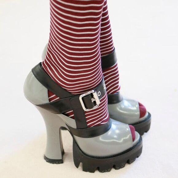 Miu Miu Fall 13 Runway Platform Heels Women 40 Gray Black Patent Mary Jane Shoes - Picture 2 of 15